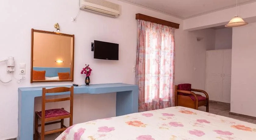 Avraki Rooms & Studios