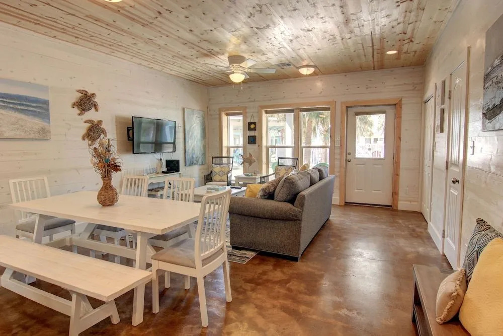 The Chic Shack Tc502 3 Bedrooms 2.5 Bathrooms Condo