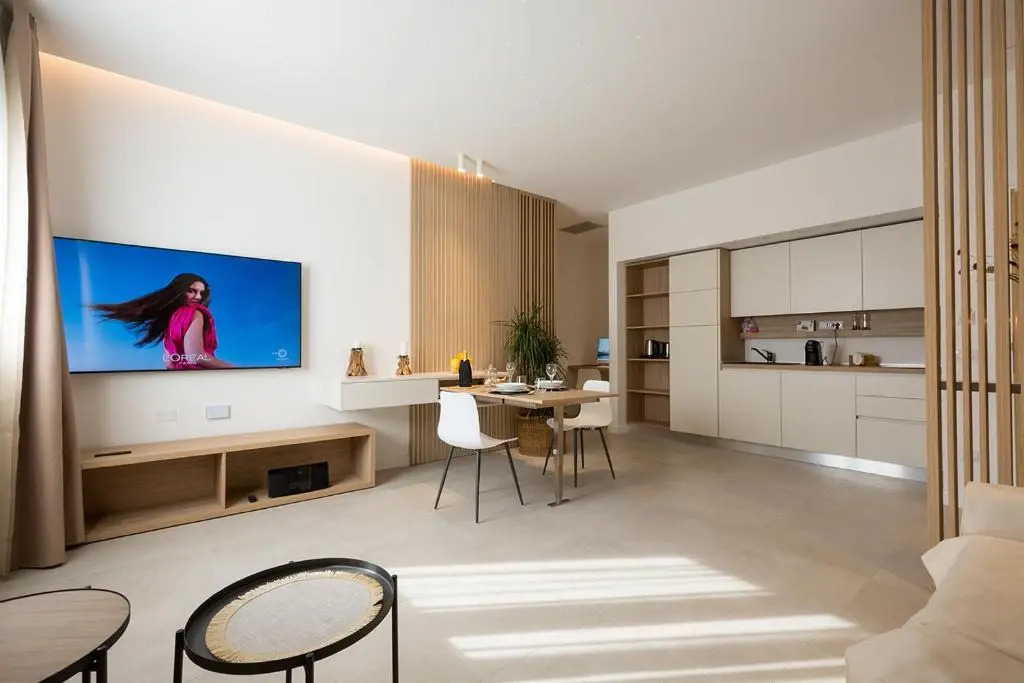 Giada Luxury