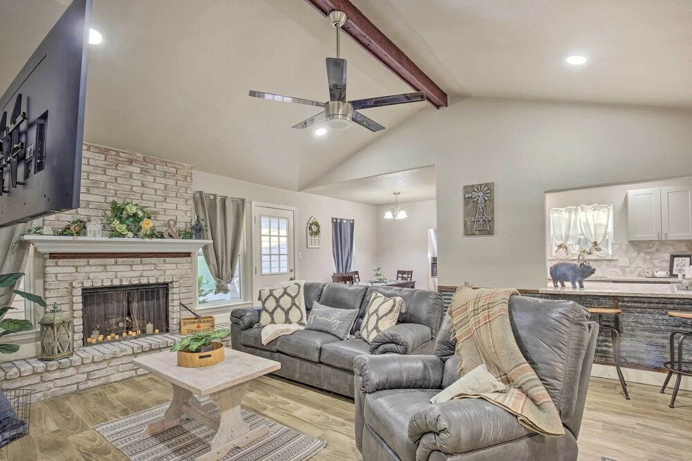 Pet-friendly San Antonio Gem Near Nature Preserve!