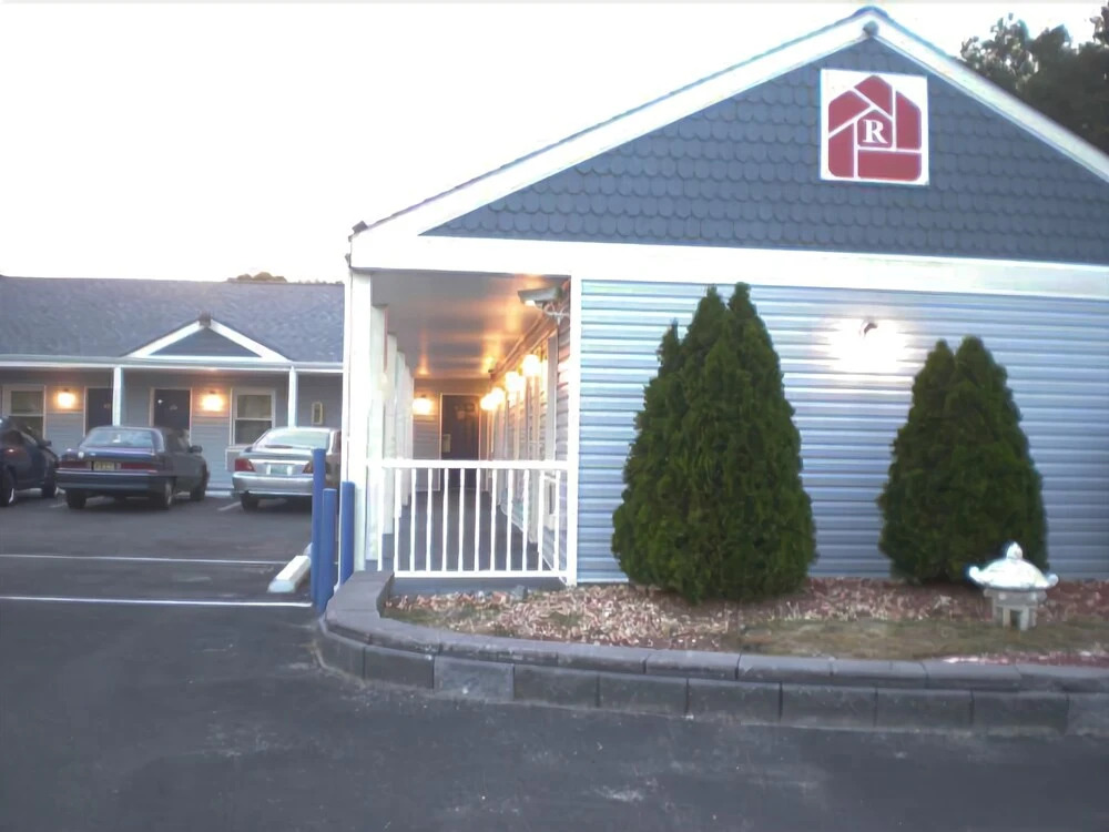 Red Carpet Inn & Suites Hammonton NJ Route-30E