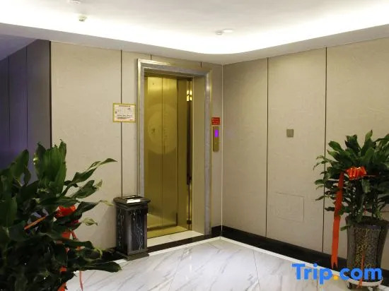 Xinhua Theme Hotel