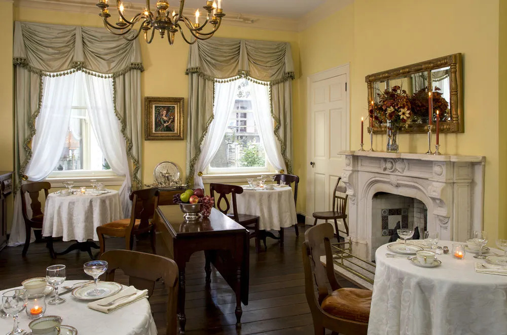 Rachaels Inner Harbor Boutique Inn