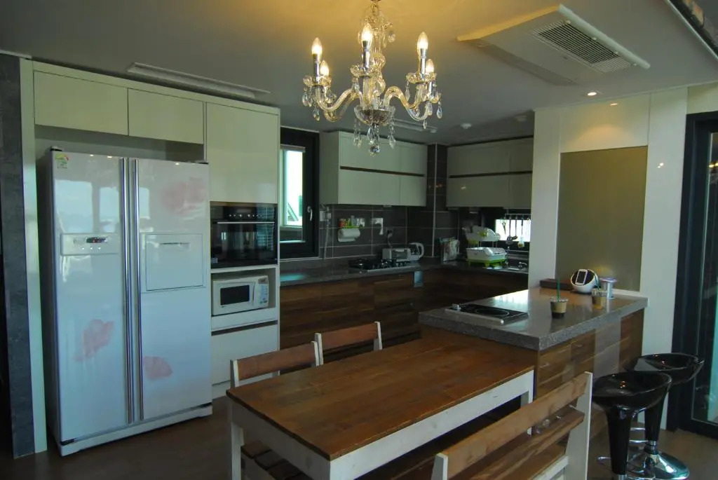 Dynamic Guesthouse