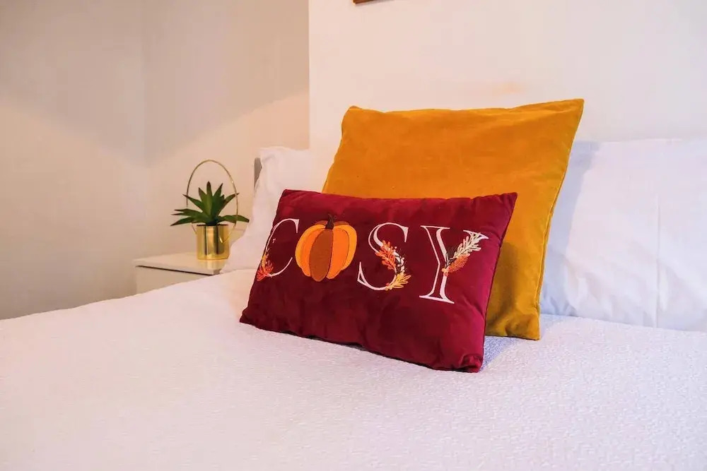 4 Bed House Sleeps 7-free Parking- Contractors