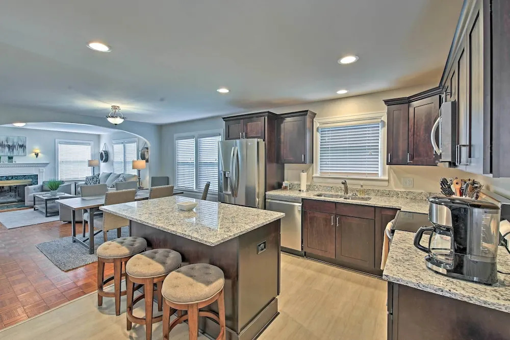 Indianapolis Vacation Rental - Walk to the Ims!
