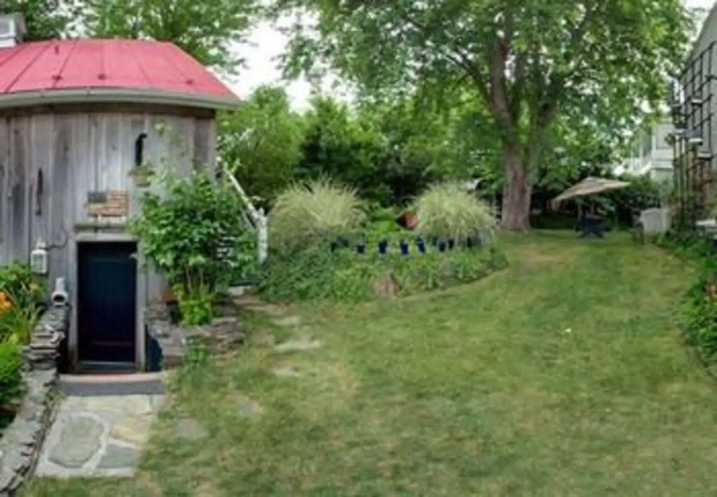 Lily Garden Bed and Breakfast
