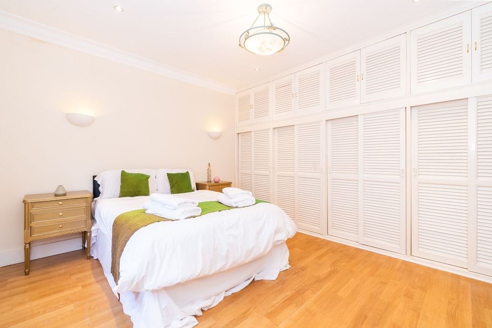 PML Apartments Elvaston Mews