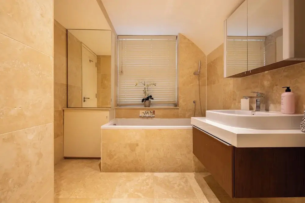 Large 3-bed 5-guest 1841 Duplex House Paddington