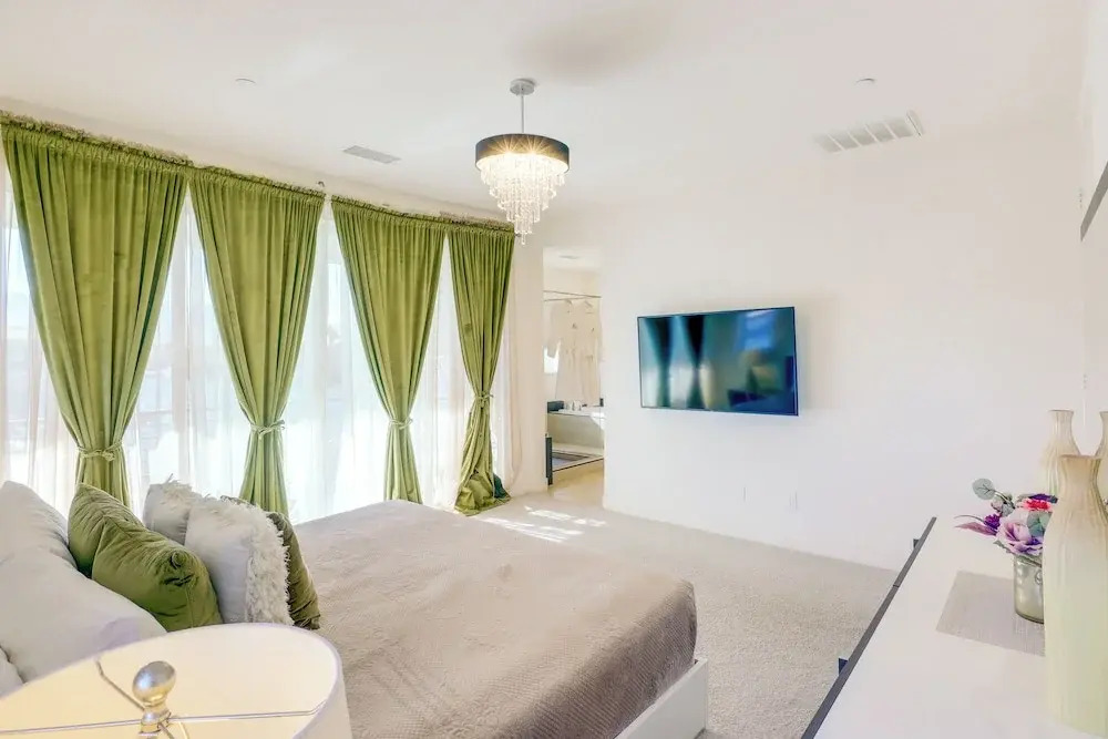 Lake & Mountain Views: Indio Oasis w/ Pool