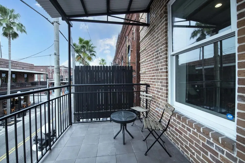 FRONTDESK 1910 E 7th Ave Apts Historic Ybor Tampa