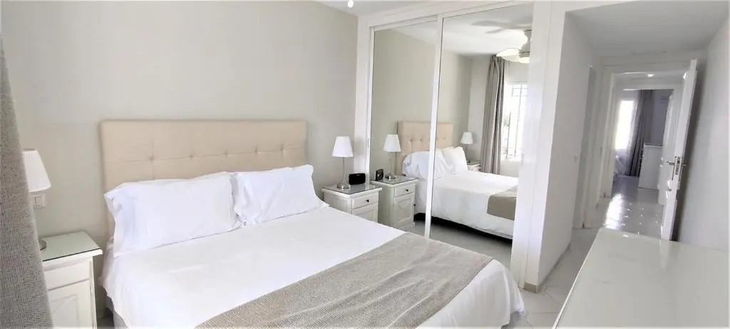 Quiet 2 bedroom apartment-Sleeps up to 6