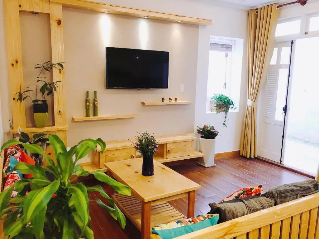 Suri’s Apartment - Suri’s House 2