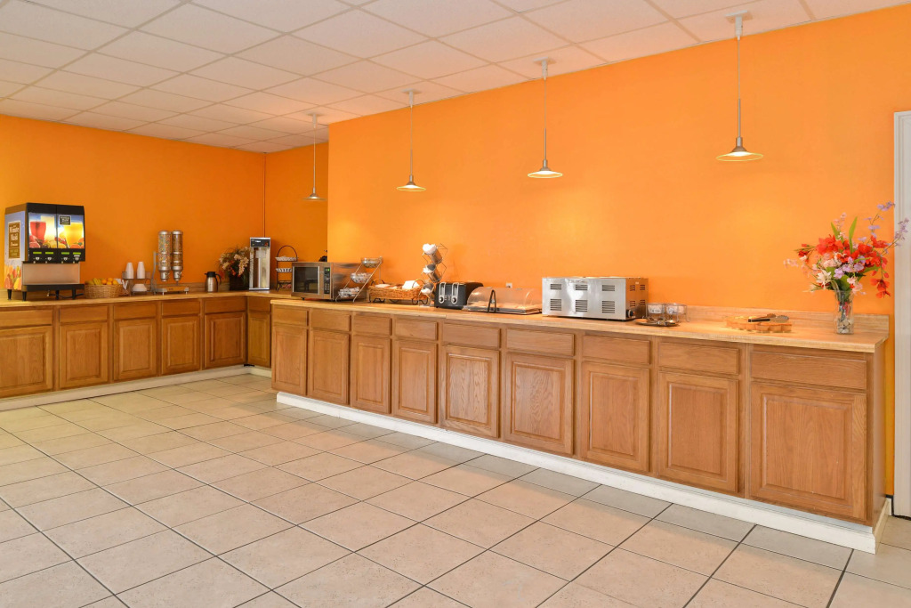 Americas Best Value Inn Tulsa I-44
