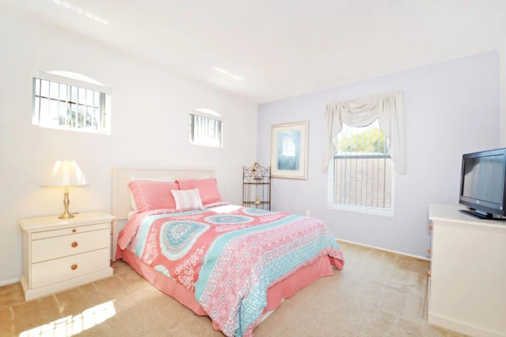 Hampton Lakes 215840