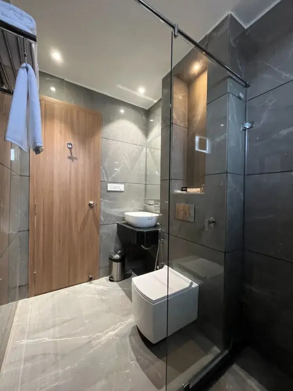 Hotel Three Seasons
