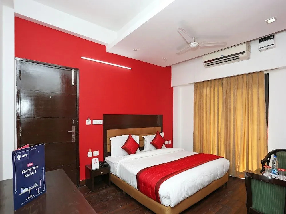 OYO 11656 Singh Suites