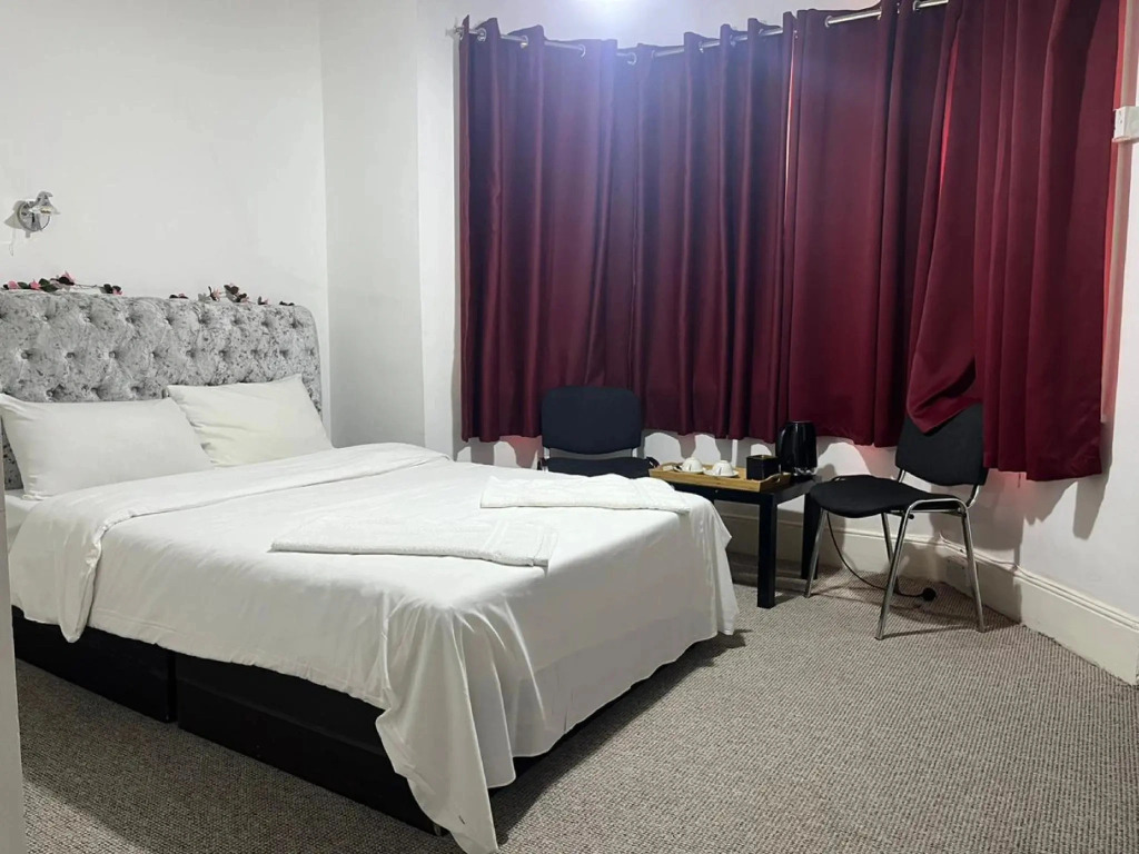 OYO Saji Hotel