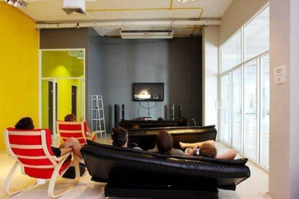 Kool Backpacker Hostel