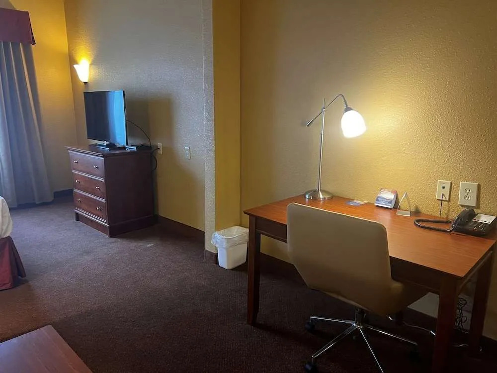 Best Western Park Heights Inn & Suites