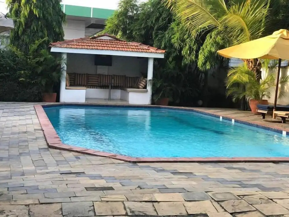 Pontoon Residence & Suites