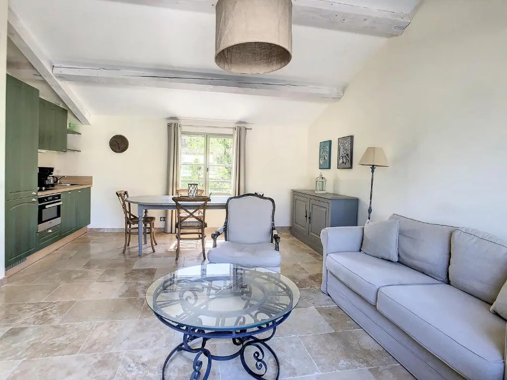 **Lovely Apartment In The Castle Of La Redorte**