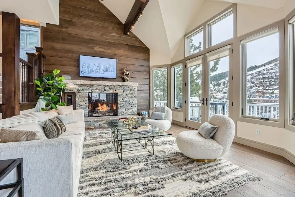 311 Ontario Mountain Majesty 5 Bedroom Home