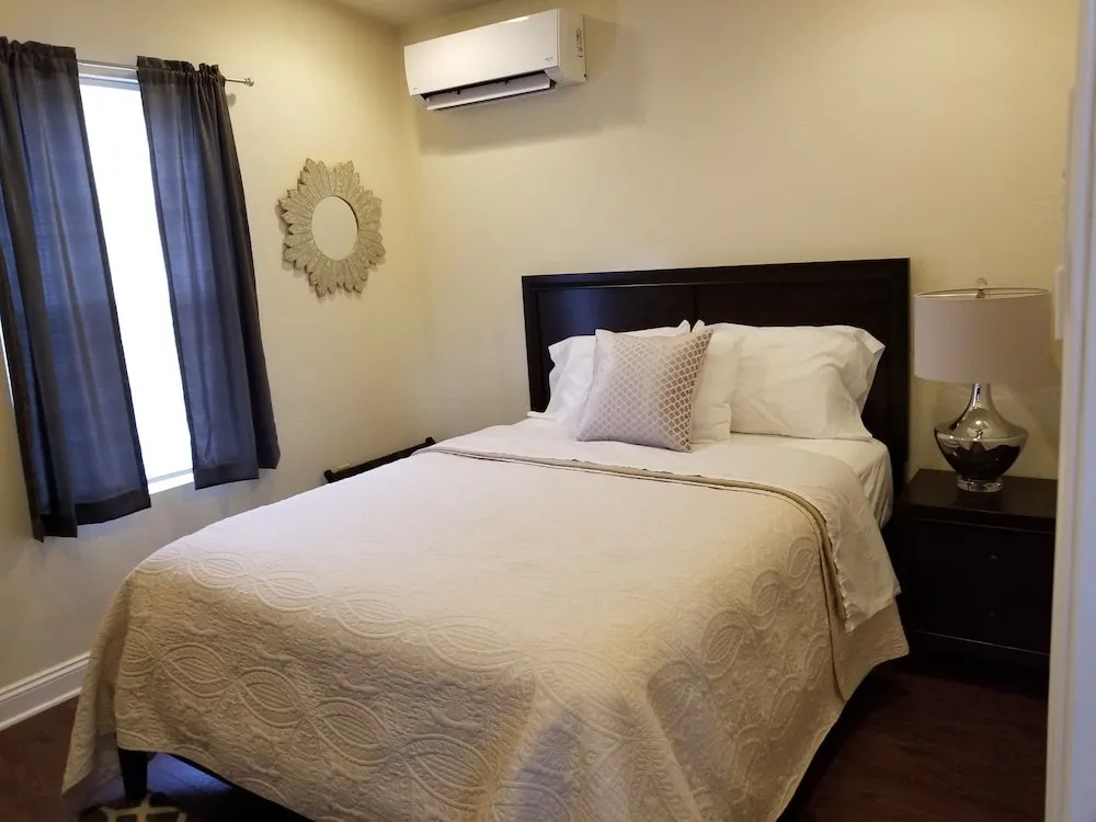 Sunset Cottage Motel Rooms