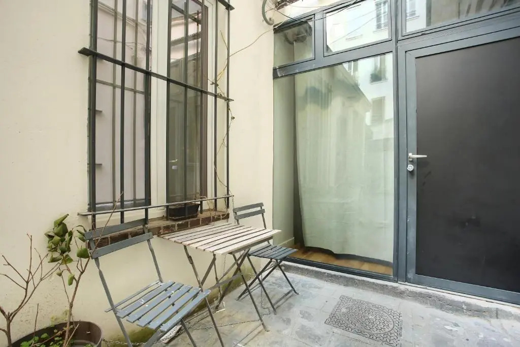 Tracy apartment