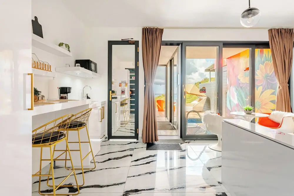 The View Luxe