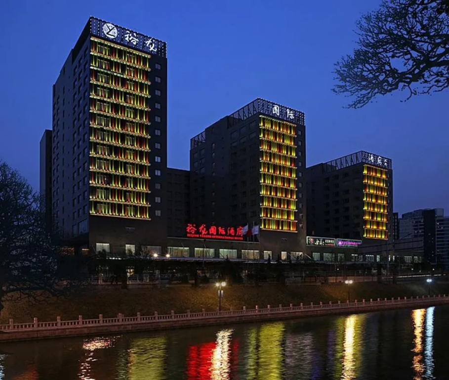 Yulong International Hotel