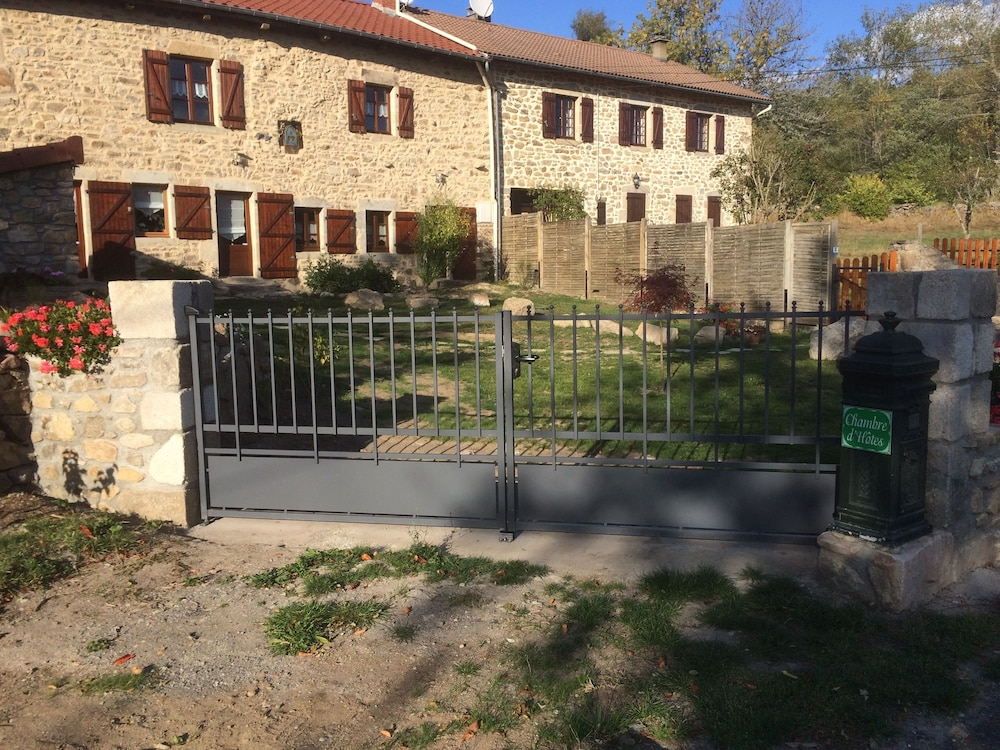Chambre dhôte la Fessille B&B piscine et spa 2 personnes