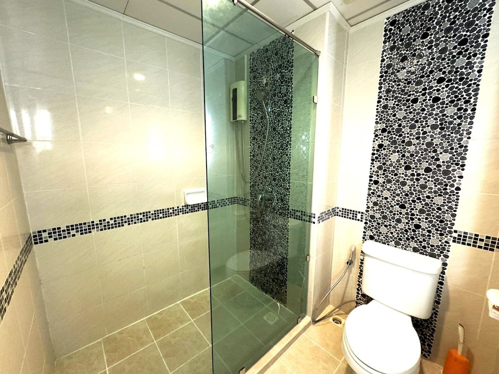 Sea View Studio - Jomtien Beachfront - View Talay 8