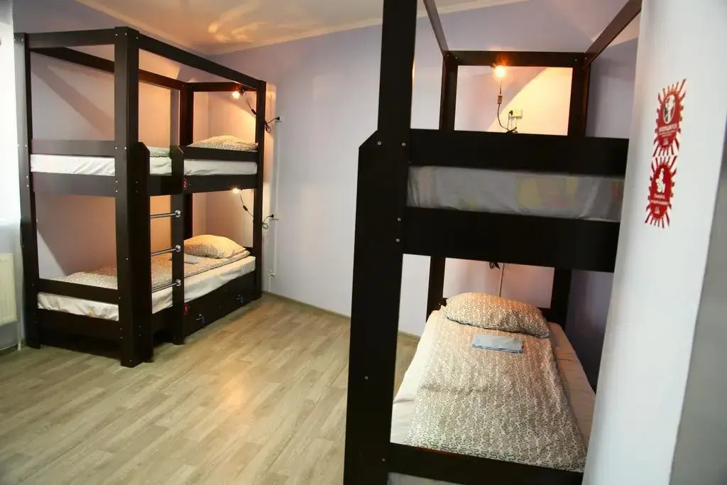 Like Hostel
