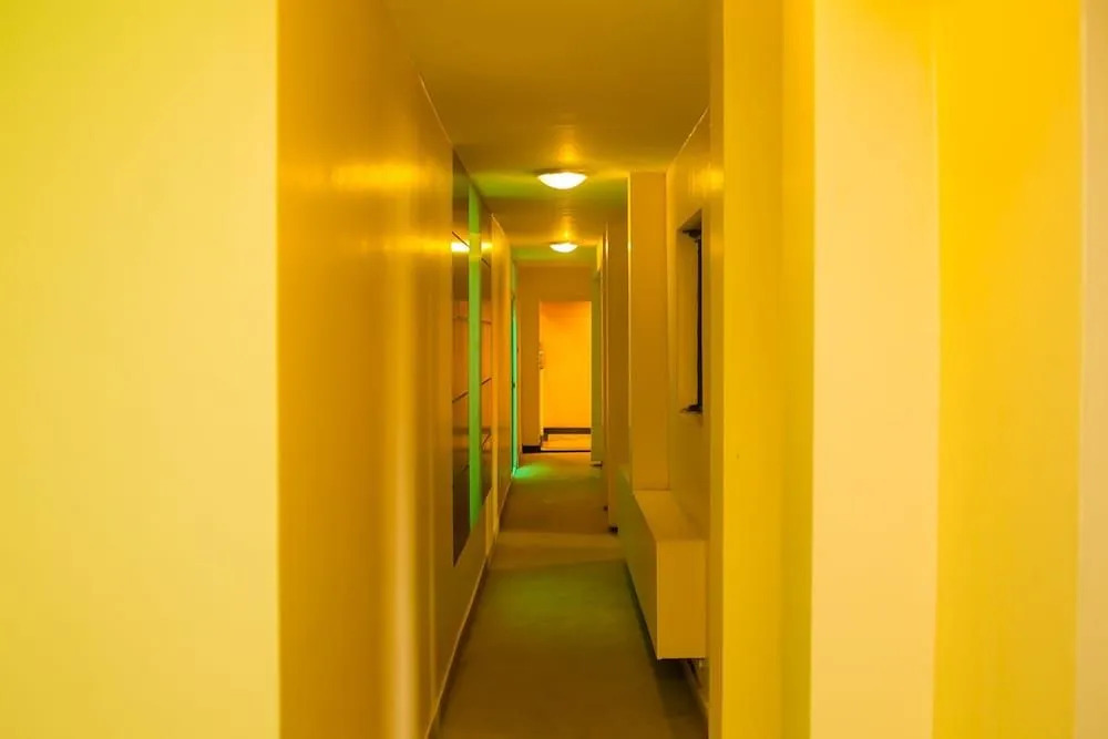 Plus 254 Hotel