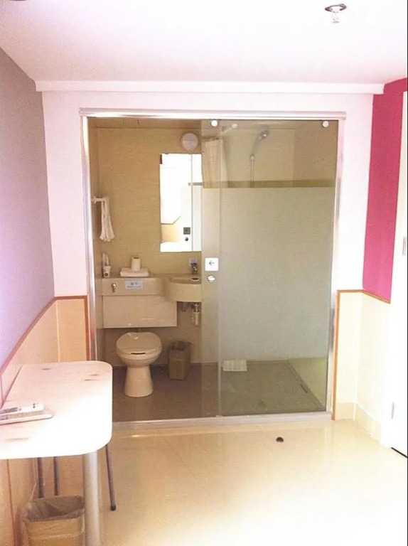 Yi Bai Chain Hotel