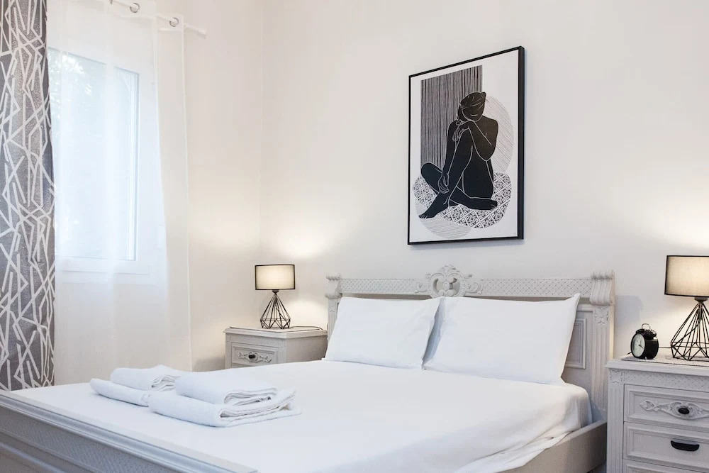 Beautiful 2 bedrooms apt at Filothei