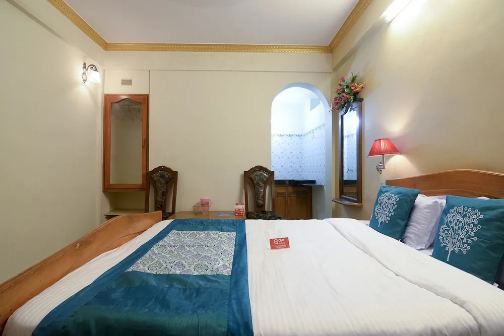 OYO 2074 StayOut Hotel Aston Ajoy Home Comfort