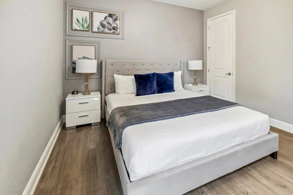 Near Theme Parks, fun Filled Home With Harry Potter Bedroom, & Private Pool