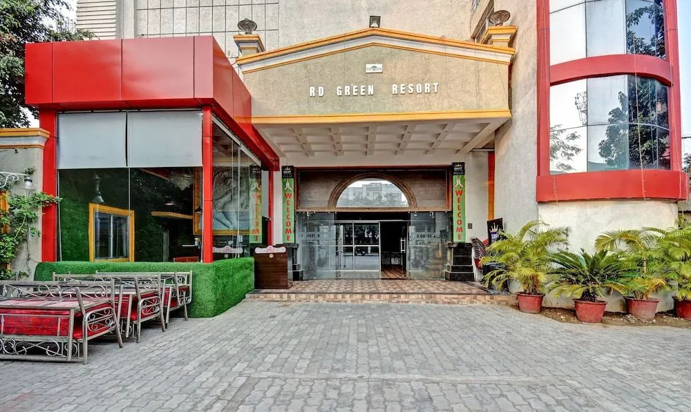 FabHotel RDGR Saalt
