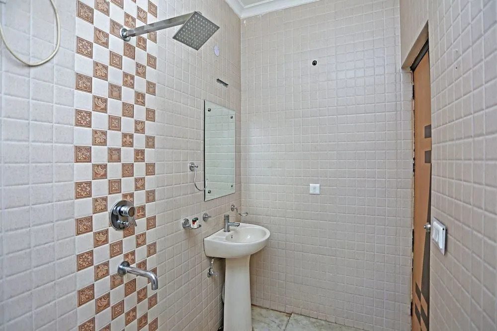 OYO 9720 Home Stay Virat Residency