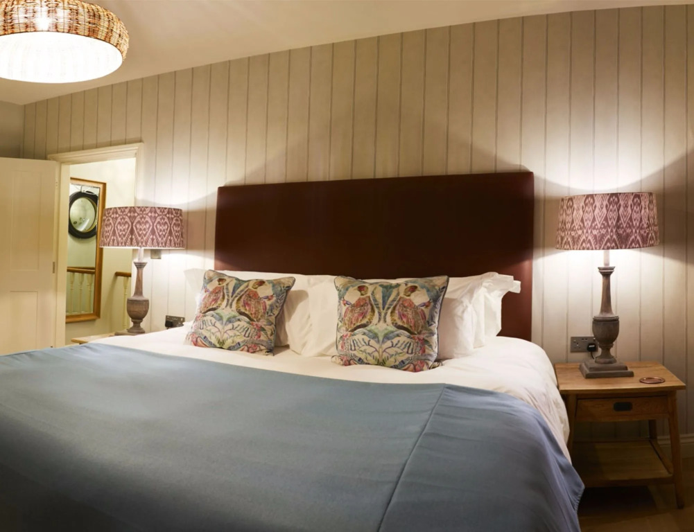 The Plough Inn & Cottages