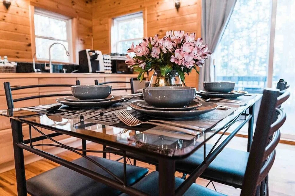 Sunset Chalet-amazing Views Private hot tub