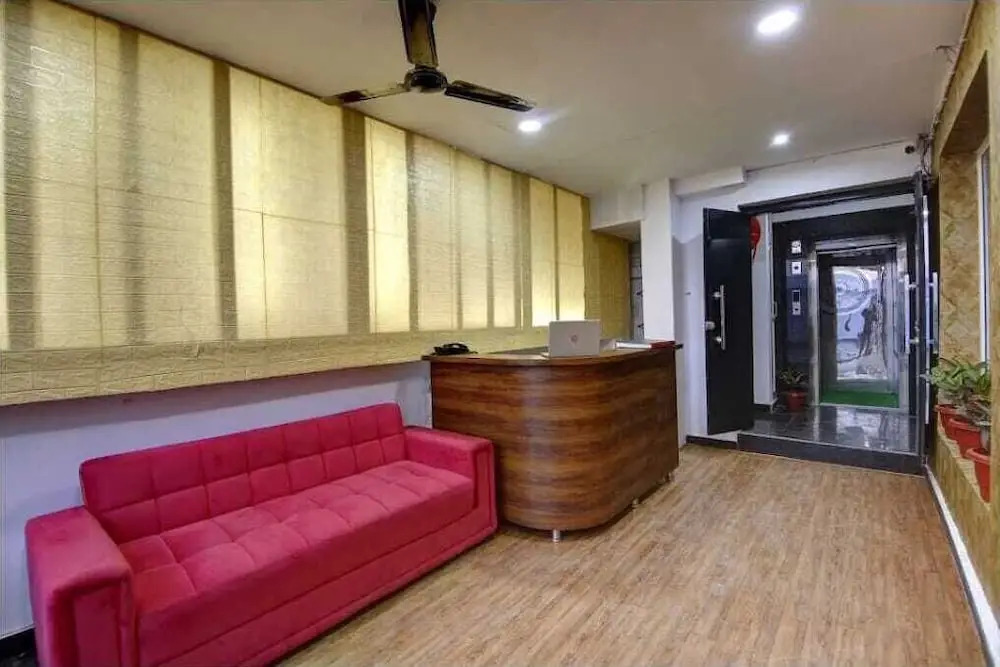 Hotel Noida Dreamz 144