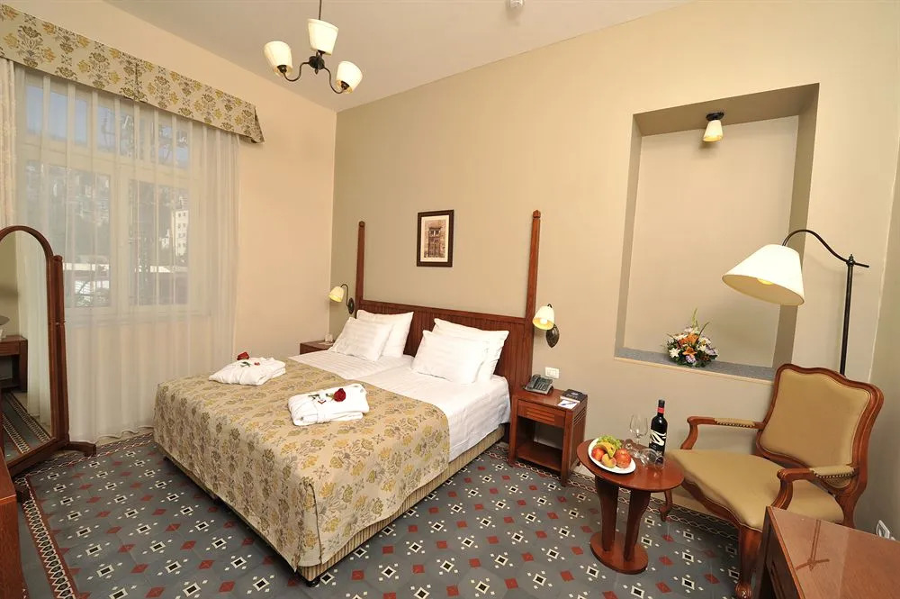 The Colony Hotel