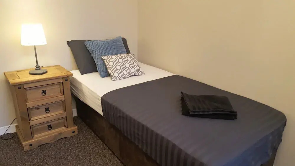 Dragon - Queen Vic House 2 Bedroom Home