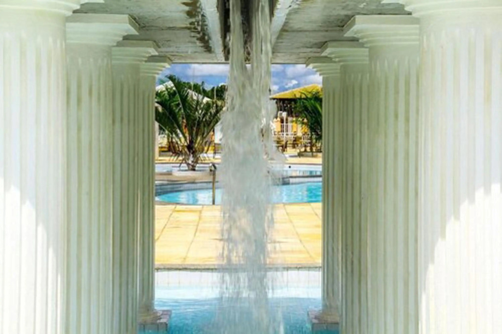 Lacqua diRoma - Oficial - Piscinas 24 horas