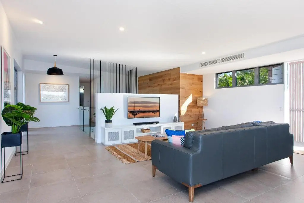 Blueys Beach House - 5 Bedroom
