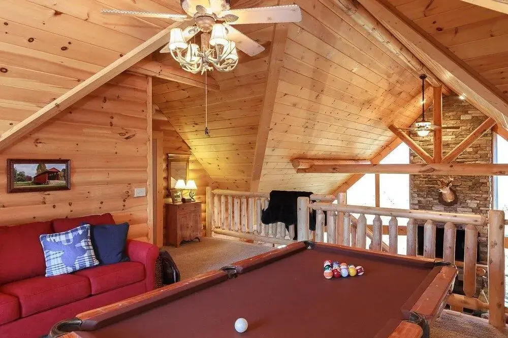 Among The Clouds - 4 Br cabin by RedAwning