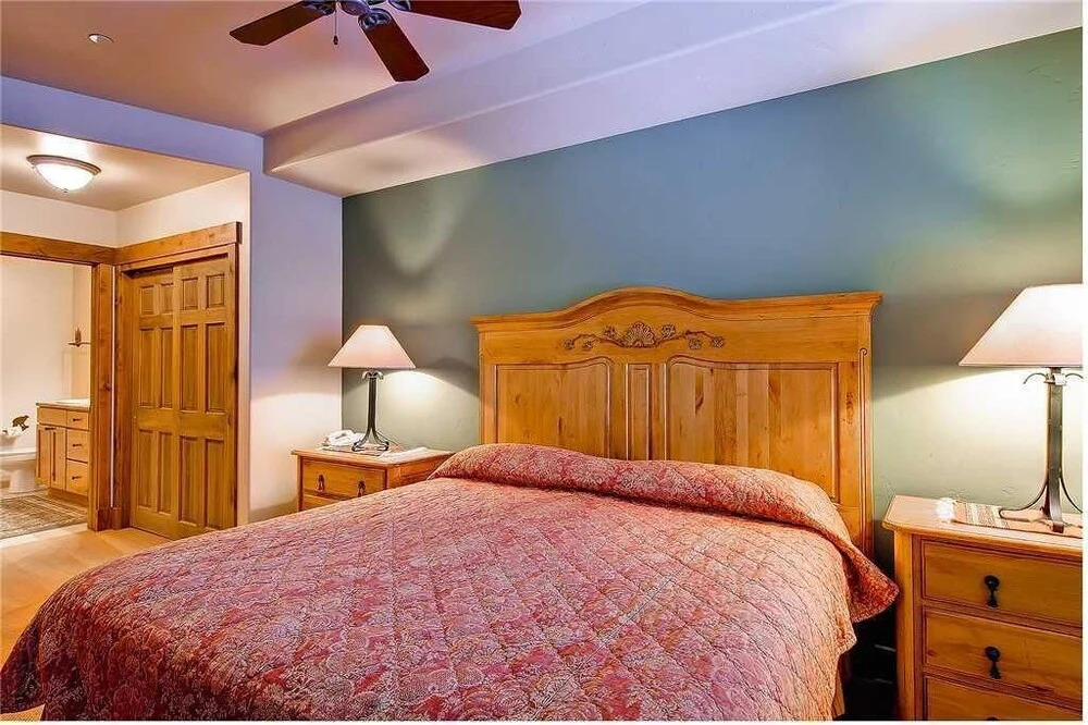 3205 Champagne Lodge, Trappeur's Crossing Apartment 2
